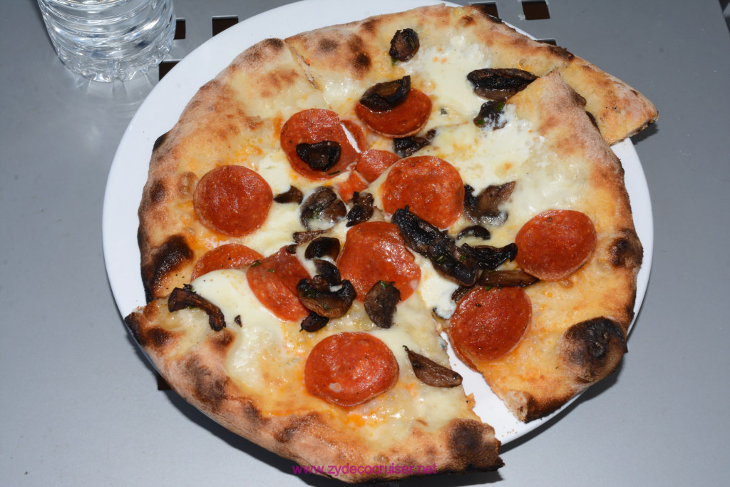 065: Carnival Horizon Cruise, Aruba, Pizzeria Del Capitano, 4 Cheese Pizza (Quattro Formaggi) with Pepperoni and Mushrooms added