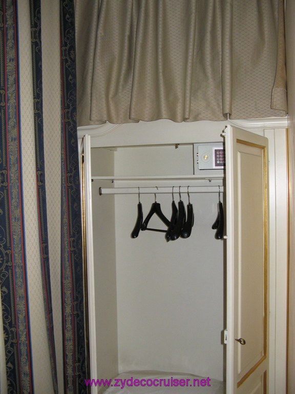 022: C Doge, Venice - my room - closet and safe