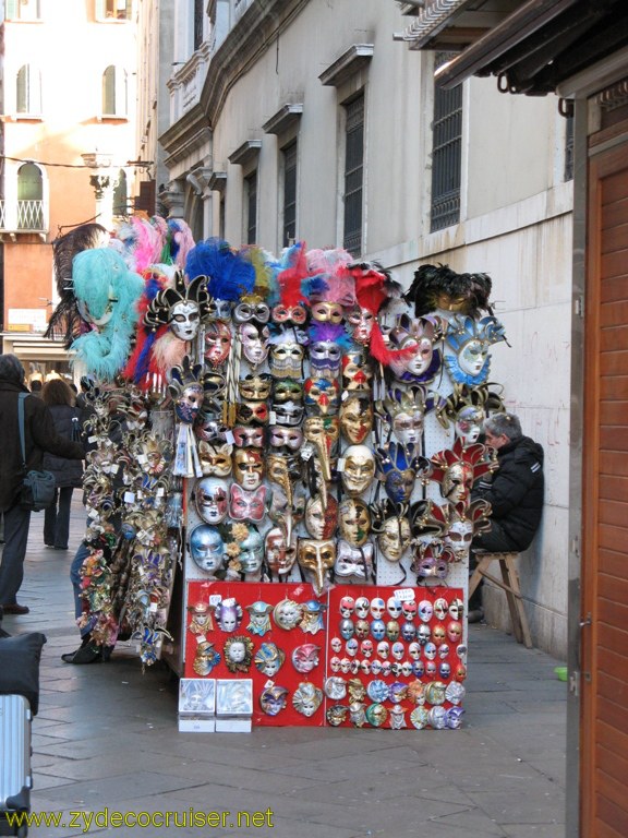 053: Carnival Freedom Inaugural, Venice, street vendor