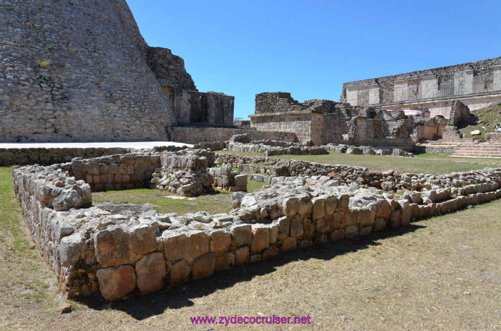 086: Carnival Elation, Progreso, Uxmal, 