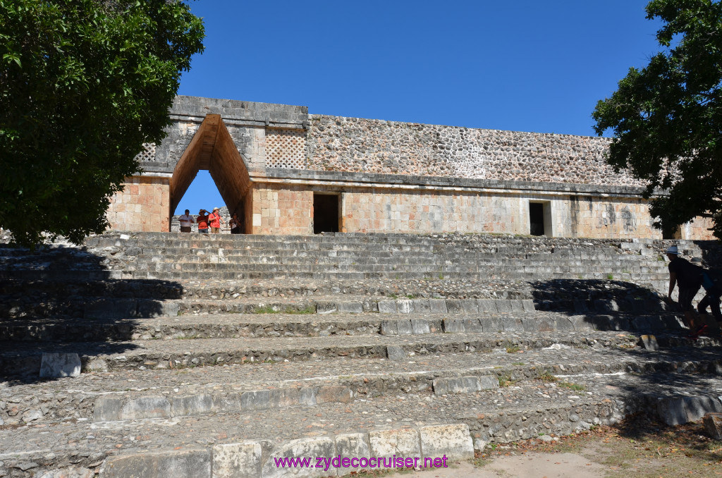 192: Carnival Elation, Progreso, Uxmal, 