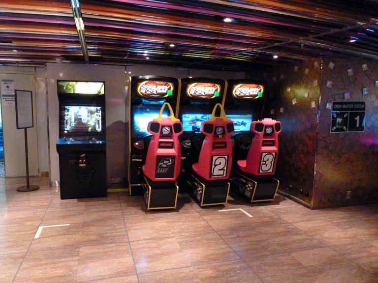 091: Carnival Spirit, Sea Day 2 - Techno Arcade