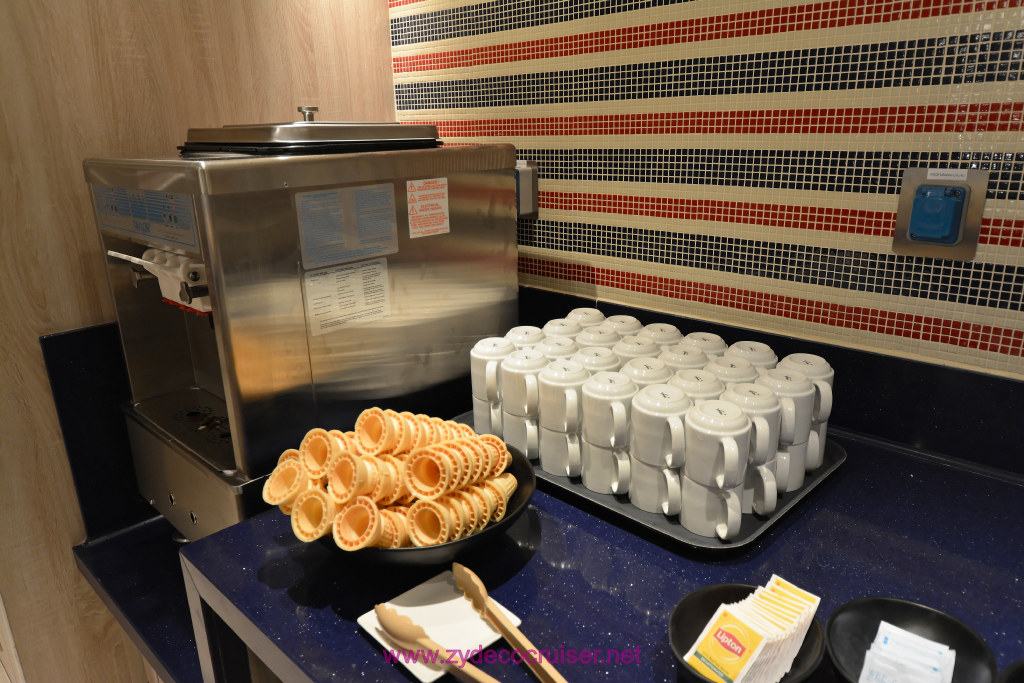 401: Carnival Vista, Trieste, Embarkation!, Family Harbor Lounge, Soft servce ice cream