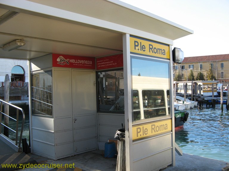 016: Carnival Freedom Inaugural, Venice, Piazzale Roma Vaporetto Stop