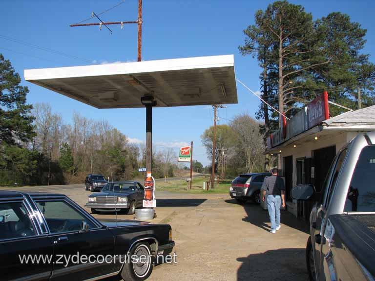 001: Moon's Grocery and Deli (aka J E Moon's Grocery), Homer, Louisiana