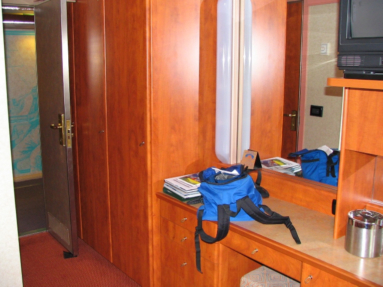 007: Carnival Valor Stateroom 8400